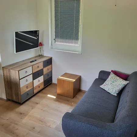 Tiny House Eulenbach بيت للعطل